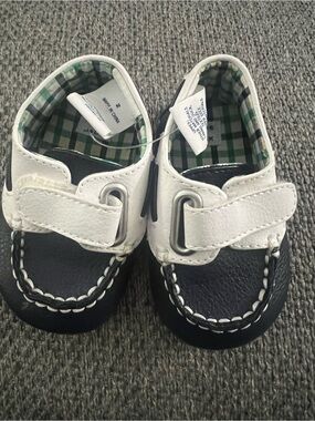 Janie and Jack White and Navy Moccasin-Style Baby Shoes, NWOT, size 2